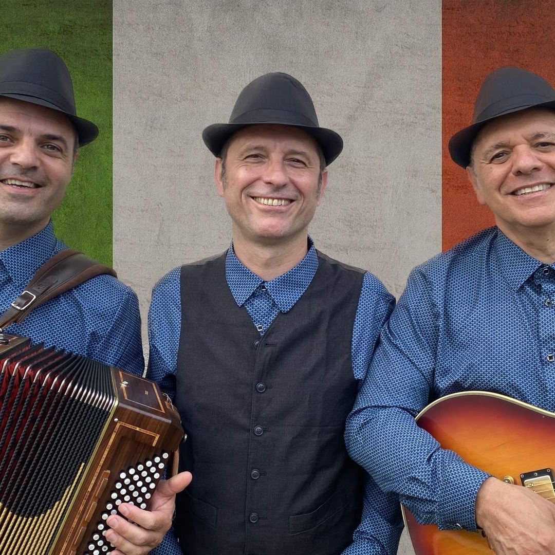 #guinguette 🎶La Dolce Vita s’invite lors de la 4ème Guinguette à l’embarcadère à @valauperche61260La Ville de Val-au-Perche donne rendez-vous au public le samedi 23 mai 2026 pour la quatrième édition de sa « Guinguette à l’embarcadère », un moment festif et convivial au bord de l’Huisne. Le temps d’une soirée, l’embarcadère du Theil-sur-Huisne (rue de la Fontaine) se transforme en véritable bal populaire aux accents italiens.À l’affiche, le trio « Canzonieri » embarquera le public dans un voyage musical vibrant, entre balades napolitaines, tarentelles entraînantes et grands classiques de la chanson italienne. Porté par une énergie chaleureuse et authentique, le groupe revisite des titres emblématiques tels que Bella Ciao, Luna Rossa ou Tanto pe’cantà, tout en rendant hommage à des artistes majeurs comme Adriano Celentano ou Giovanna Marini. « Cette soirée guinguette est pensée comme un moment de partage et de convivialité, un avant-goût de la fête de la musique qui se déroulera en juin sur la commune, avec une mise à l’honneur des musiques méditerranéennes — notamment espagnoles et portugaises — lors des premières parties », souligne Michel Llorens, adjoint au maire délégué à la culture.Sur place, buvette et restauration seront proposées par l’association Mâle, Solidarité Villageoise et l’Amicale des sapeurs-pompiers de Val-au-Perche. Le public est invité à jouer le jeu de l’ambiance guinguette, avec canotiers, bretelles ou robes à fleurs, pour une soirée placée sous le signe de la Dolce Vita.Samedi 23 mai 2026
À partir de 19h
Embarcadère – rue de la Fontaine, Le Theil-sur-Huisne
Entrée libre
Plus d’infos sur : https://yohansati.com/artistes/canzonieri