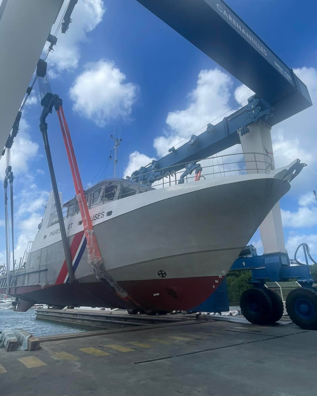 After undergoing maintenance in our shipyard, the vessel is looking great and ready to resume her duties…⚓️🌊✨
#caribbeanshipyard #VesselMaintenance #launchday #carenantilles