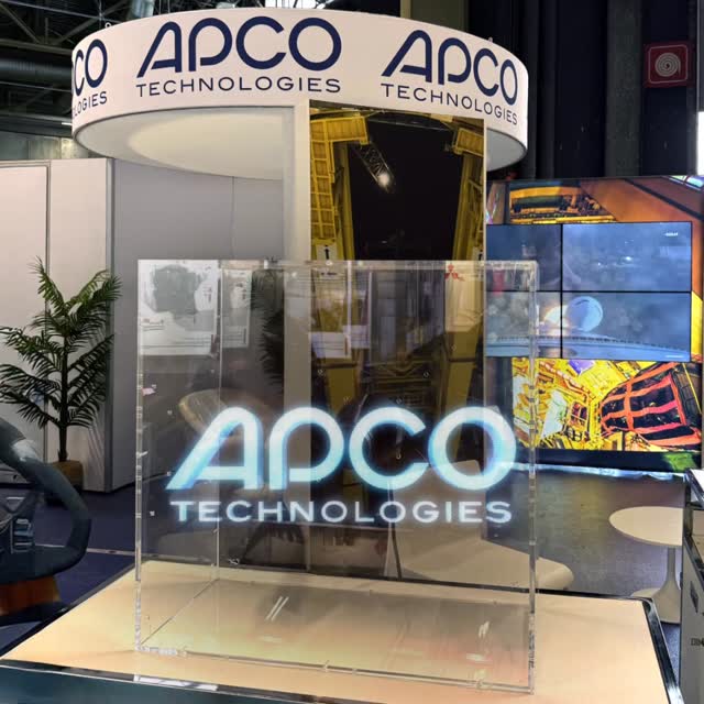 We are supporting Apco Technologies, a Swiss company specializing in high-precision mechanical and electromechanical systems, at the World Nuclear Exhibition 2025, held at the Paris Expo Center from November 4 to 6.
For this major international event, Interactive Studio is creating a hologram of Apco Technologies’ mechanical bridge, displayed on HoloRotor Pro holographic fans, offering an immersive and innovative showcase of Swiss engineering excellence. #hologram #3d #mechanics