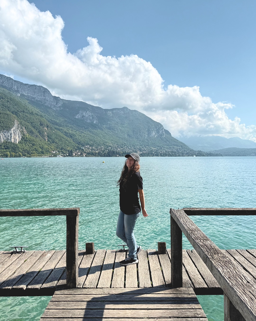 Le week-end dernier, c’était Annecy 🏠 et randonnée jusqu’à la Grotte aux Fées 🧚🏼♀️ sous le soleil ☀️
Si on pouvait avoir la même météo pour le week-end qui arrive, ce serait top 🥹
Qui connaît la Savoie et la Haute-Savoie par ici ?