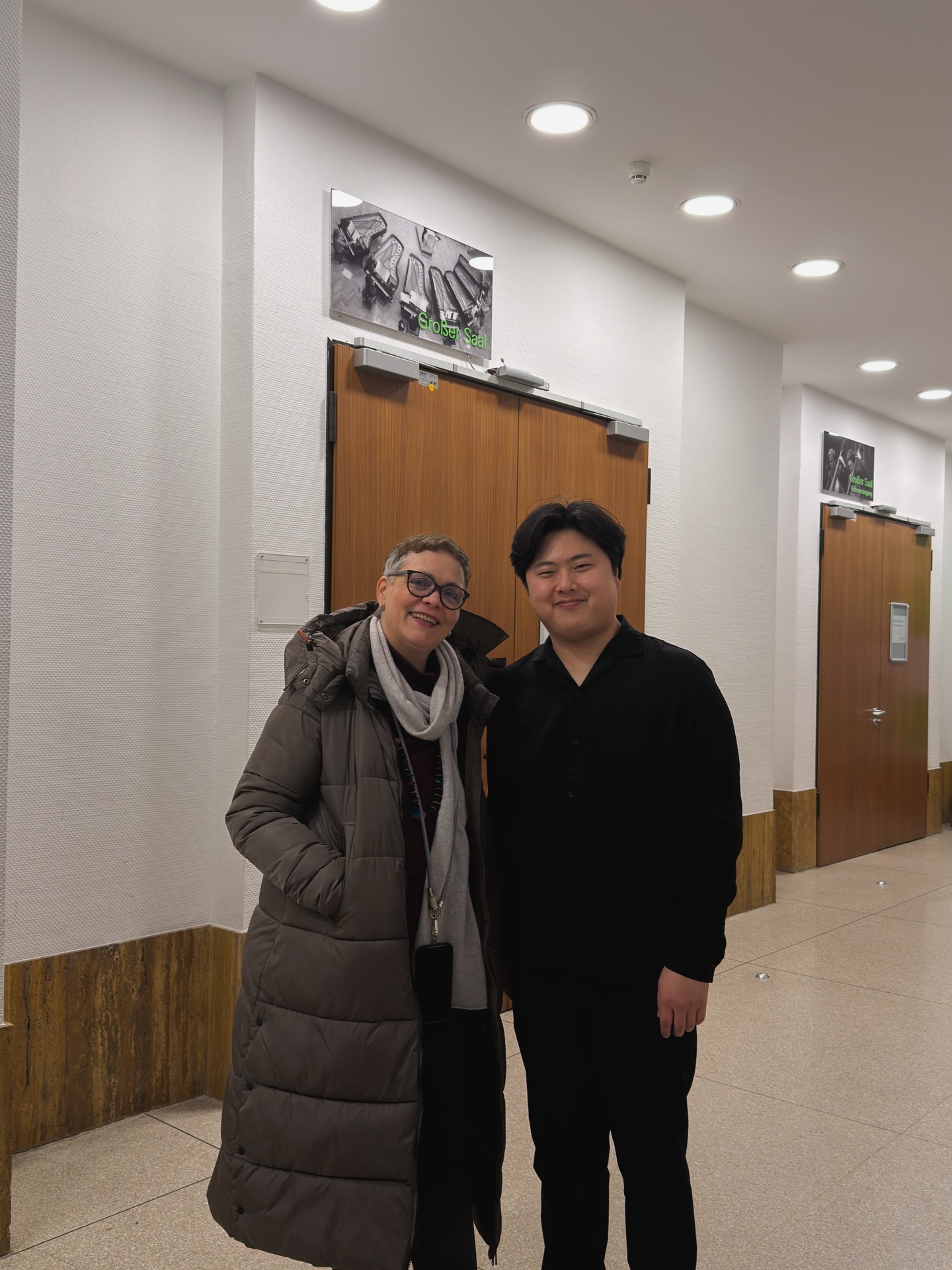 Life recently🙋♂️
Enjoying my new job, enjoying life in Hamburg, did my Abschlusskonzert and etc…🙌 (fyi not my Porsche)