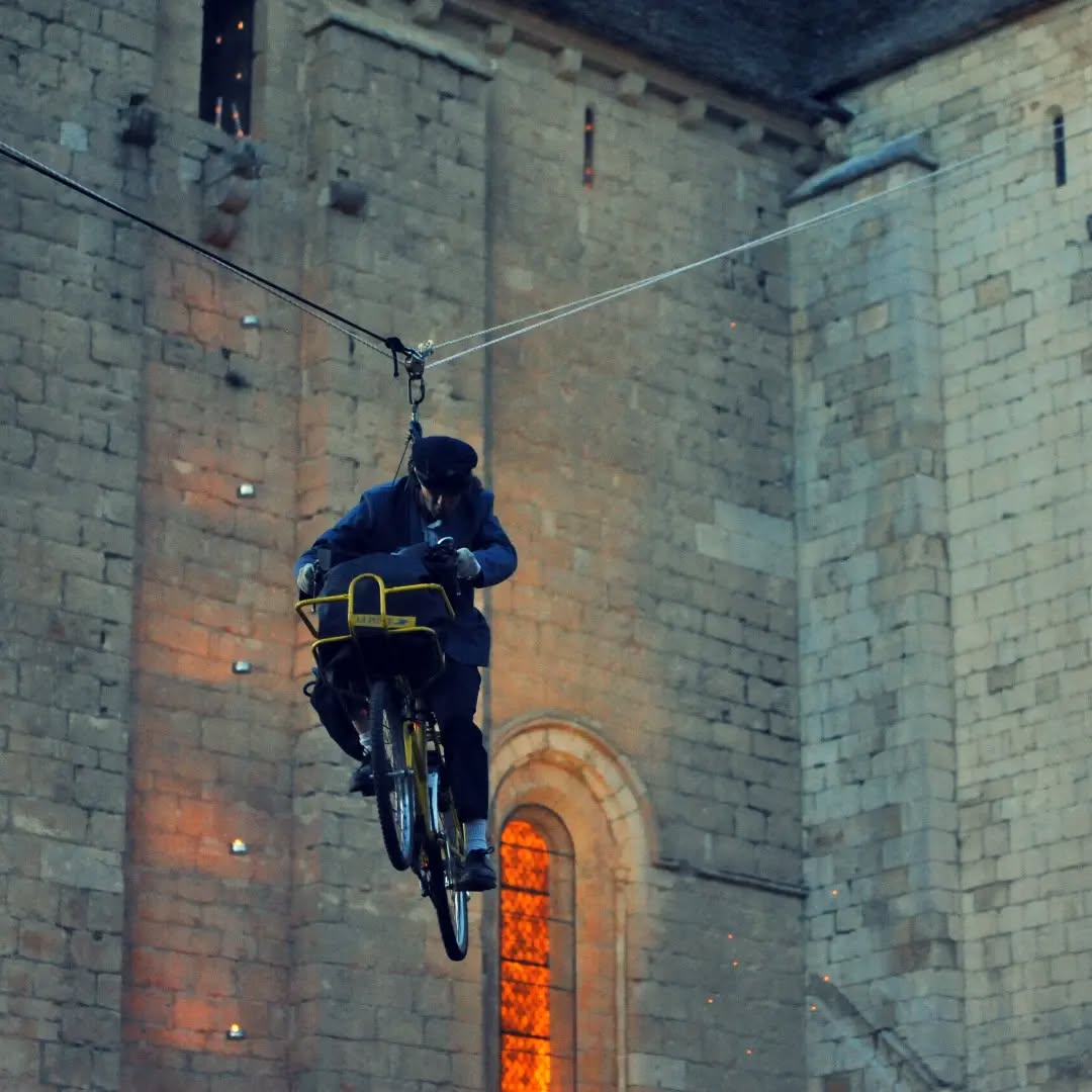 #festivalstamanddecoly #artdelarue #spectaclesvivants #cieakouma #generikvapeur #théâtre #saintamandfaitsoninteressant