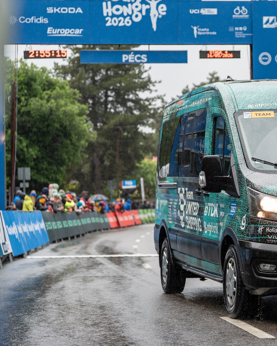 🛡️ Királyszakasz kerékpározásra alkalmatlan időjárásban
_
🛡️ Queen stage in weather unfit for cycling
📸 @lapajhu
#tus_riders #TeamUnitedShipping