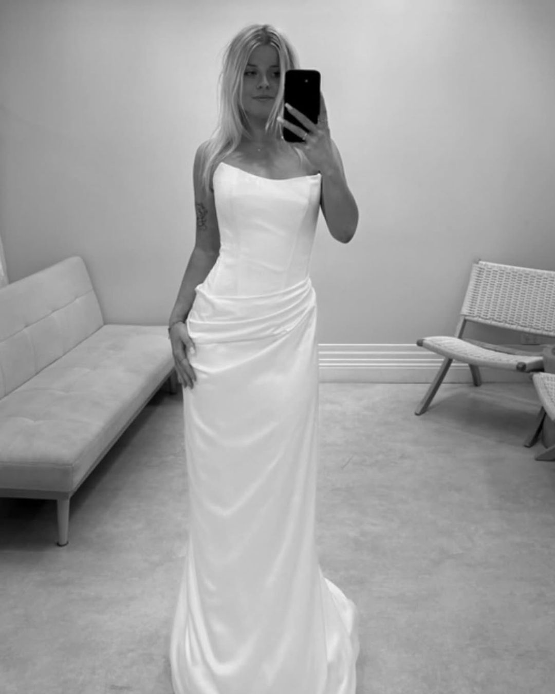 This is your sign to book the appointment and try on the gowns you've been saving. 🥹
You deserve to have your bridal moment booked in the calendar! We can’t wait to meet you and discuss your wedding plans so we can find the dress that is truly your perfect fit!
Book your appointment via the link in our bio. 💌
#basquewaist #weddingtrend #weddingdress #weddingseason #bridalstyle
