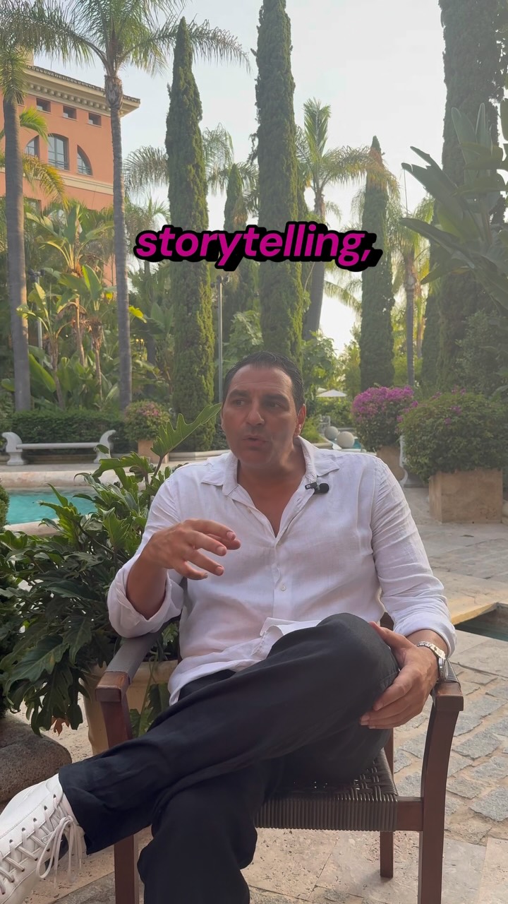 Cédric Bensoussan notre CEO explique comment il a imaginé @washingdreams le premier film 100% IA du studio !
@aifilm3 @runwayapp @dreamina_ai #washingdreams #cinema #moviemaker