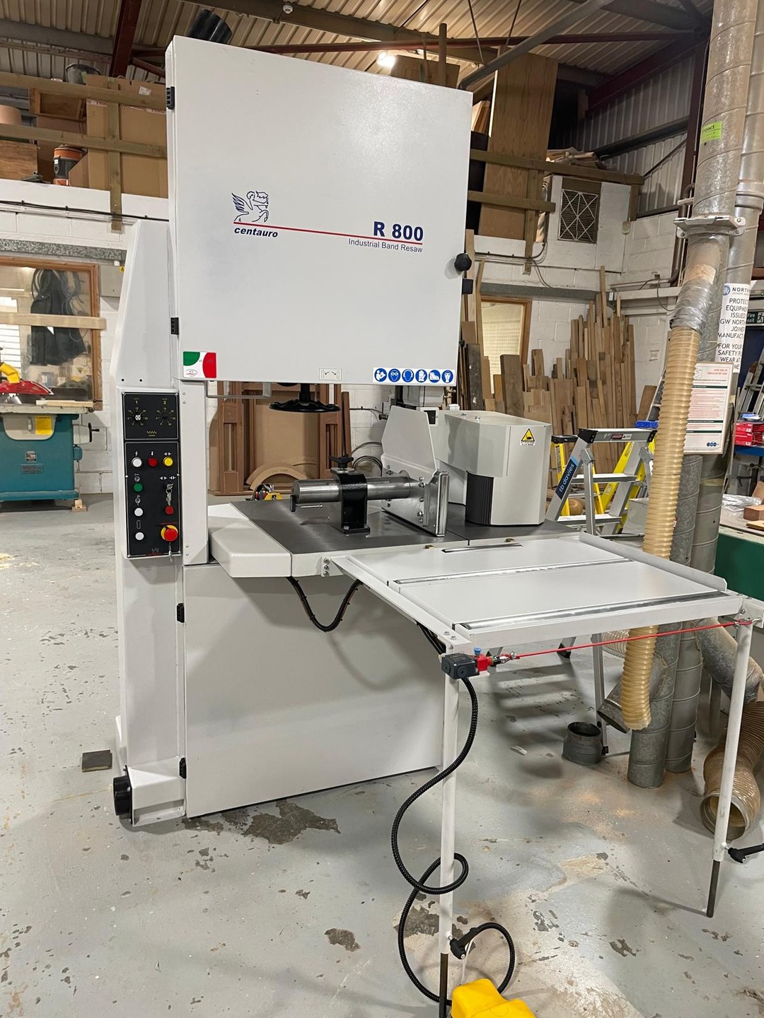 A look at the SCM/Centauro R800 Band Resaw, now installed and commissioned in Kendal.A strong machine, built for accurate resawing and reliable performance in a busy workshop environment.For quality woodworking machinery and professional installation support, get in touch today:📞 01744 754127
📧 sales@rjwoodworking.co.uk
🌐 www.rjwoodworking.co.uk#SCM #Centauro #R800 #BandResaw #woodworkingmachinery #scmgroup #manufacturing #woodworkingmachines #routingmachine #scmclass #edgebander #manufacturingbusiness #joinery #joiner #carpenter #carpentry