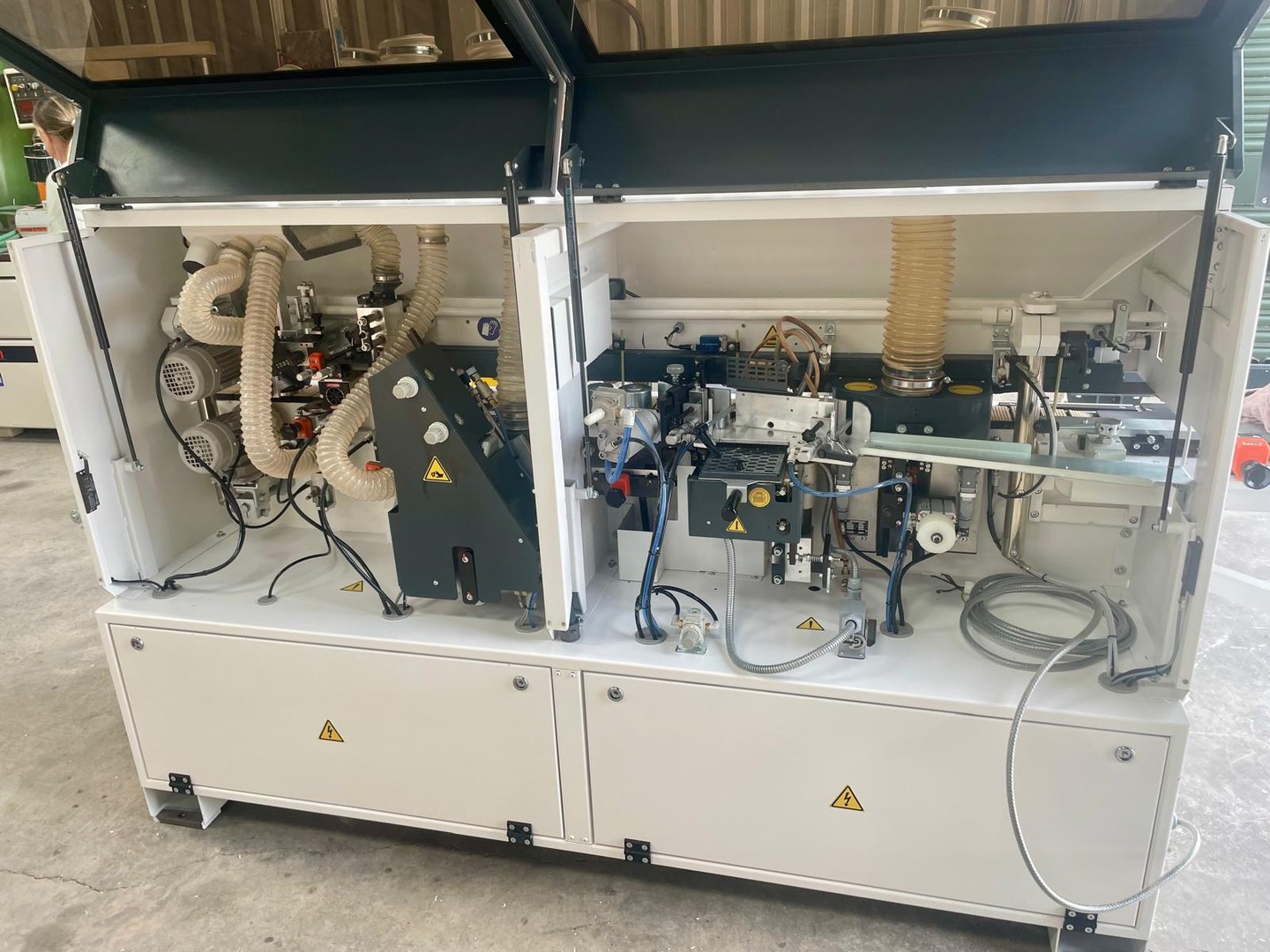 Ready for customer collection this morning, this as-new, used Cehisa Flexy P Edgebander is fully prepared and ready to get straight to work.A quality machine with plenty of capability, ideal for workshops looking for reliable edgebanding performance.For quality new and used edgebanders you can rely on, get in touch today:📞 01744 754127
📧 sales@rjwoodworking.co.uk
🌐 www.rjwoodworking.co.uk#Cehisa #FlexyP #Edgebander #UsedMachinery #woodworkingmachinery #scmgroup #manufacturing #woodworkingmachines #routingmachine #scmclass #edgebander #manufacturingbusiness #joinery #joiner #carpenter #carpentry