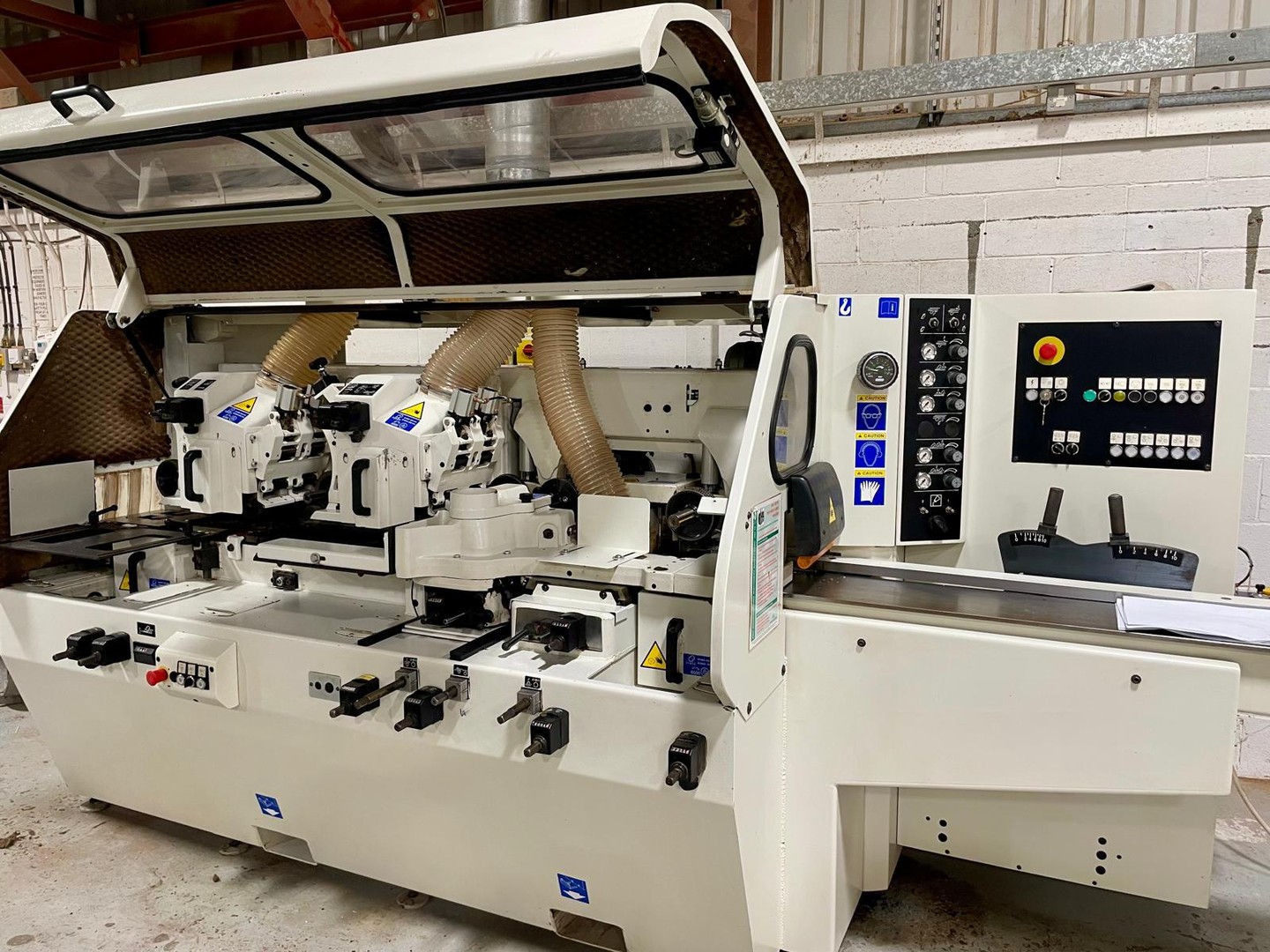 We started the day in Warrington, decommissioning and removing a heavy-duty SCM Class 6 Head Moulder.Then we headed to Preston to collect a new SCM/Centauro R800 Band Resaw, before taking both machines to Kendal for installation and commissioning.Another full day of machinery movement, setup, and support, with EMB Woodworking Machinery Ltd. carrying out the work.For quality woodworking machinery and professional support, get in touch today:📞 01744 754127
📧 sales@rjwoodworking.co.uk
🌐 www.rjwoodworking.co.uk#SCM #Centauro #R800 #BandResaw #Moulder #woodworkingmachinery #scmgroup #manufacturing #woodworkingmachines #routingmachine #scmclass #edgebander #manufacturingbusiness #joinery #joiner #carpenter #carpentry