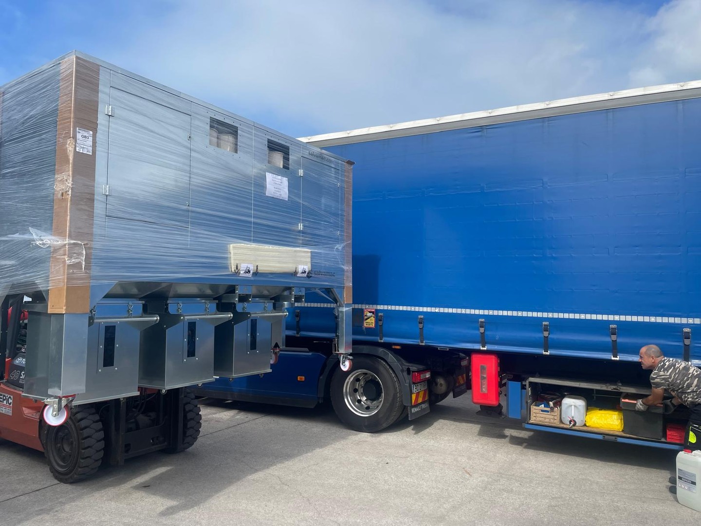 Arrived Friday, these new Salvamac ATEX-compliant dust extraction units are now in the workshop.Built for safe, reliable extraction in demanding workshop environments, they’re a strong choice for keeping production areas cleaner, safer, and running efficiently.For quality dust extraction and woodworking machinery you can rely on, get in touch today:📞 01744 754127
📧 sales@rjwoodworking.co.uk
🌐 www.rjwoodworking.co.uk#Salvamac #DustExtraction #ATEXCompliant #woodworkingmachinery #scmgroup #manufacturing #woodworkingmachines #routingmachine #scmclass #edgebander #manufacturingbusiness #joinery #joiner #carpenter #carpentry